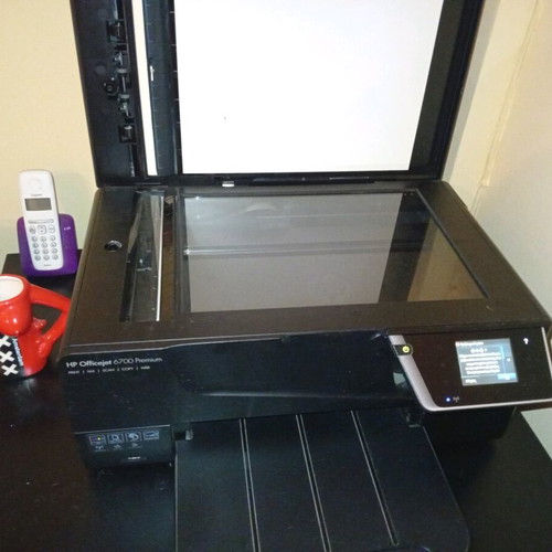 Office jet HP 6700 all-in-one like new with scanner and fax