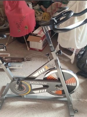 Speeding Mountain (X-FIT) Exercise Bike like new