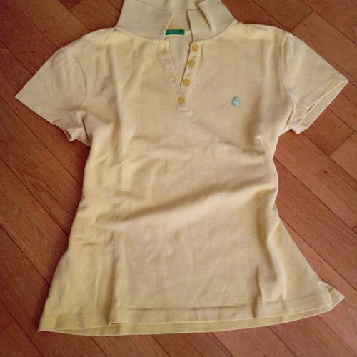 Benetton t-shirts like new, yellow S and grey M
