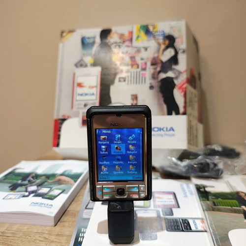 Nokia 3250 phone with box