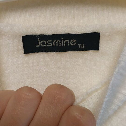 Jasmine women's sweater like new, one size, black and white