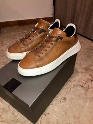 BOSS Men's Leather Sneakers like new, brown, size 41