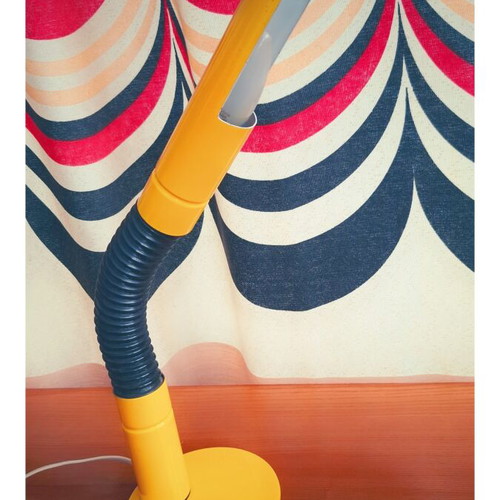 Pop Art επιτραπέζιο φωτιστικό κίτρινο 1970, κατασκευασμένο στην Ιταλία μεταχειρισμένο