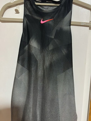 Nike sports tank top like new, XS, black and grey