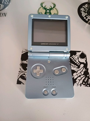 Game Boy Advance SP like new with Takken Advanced and charger