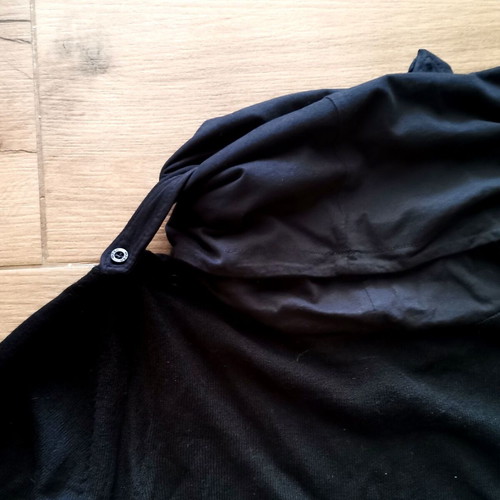 Open men's black medium pullover like new with high collar