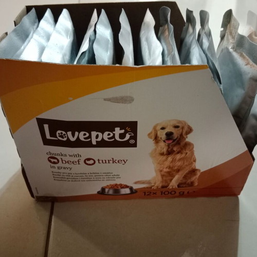Lovepet dog food beef and turkey in gravy new, pack of 37 pcs