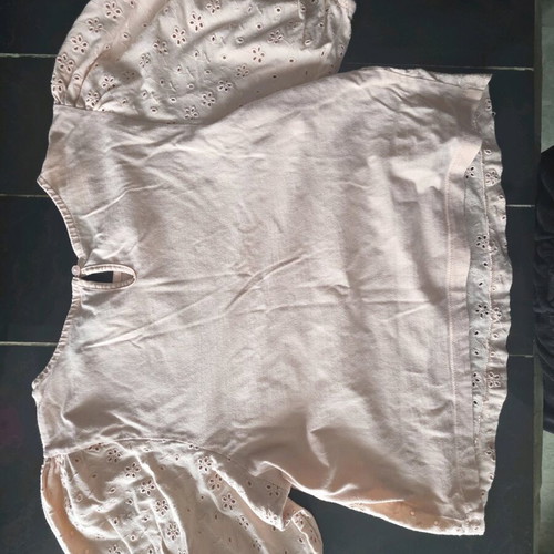 Casual blouse with balloon sleeves like new, sizes S and M, beige and pink