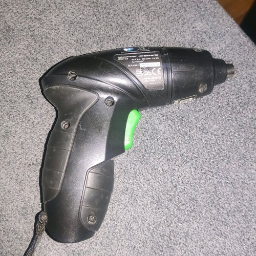 Battery screwdriver used without charger