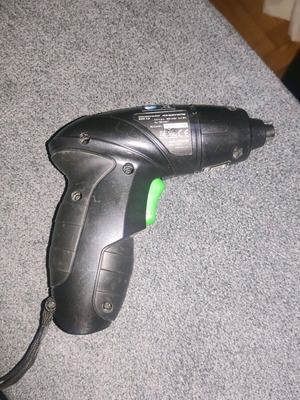 Battery screwdriver used without charger