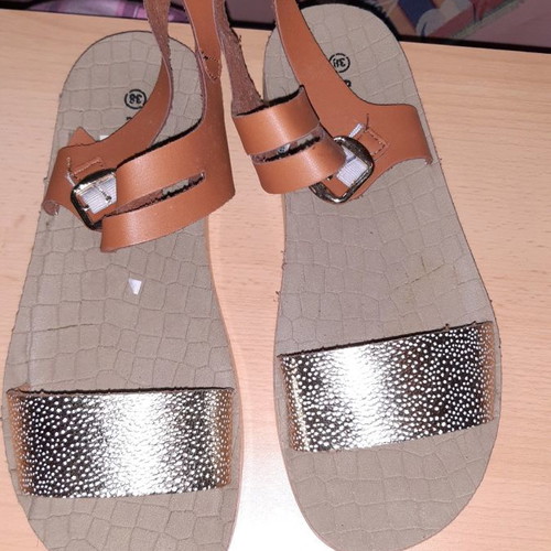 Flatform sandals size 38 new
