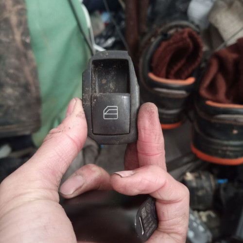 Electric window button for Mercedes-Benz used, A 2518200510