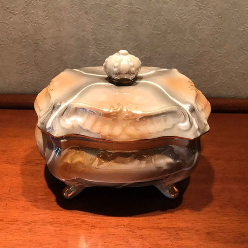 Vintage porcelain bonbonnière jewelry box used with wavy design