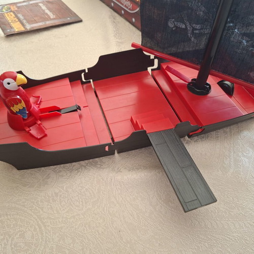 Domino Express Pirate Ship game like new with 250 dominoes