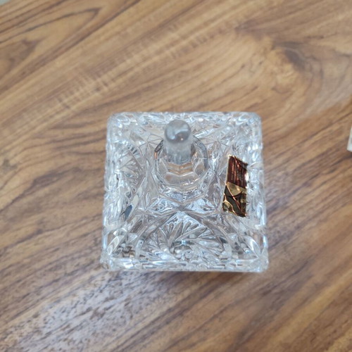 Vintage crystal hand-cut fountain used like new with lid and small vase