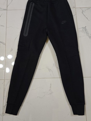 Nike Tech Fleece Bottoms new, size XS, black, pack of 10