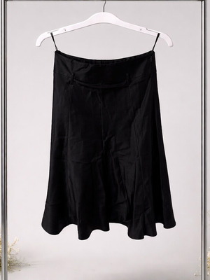 Φούστα μαύρη σατέν σαν καινούργιο