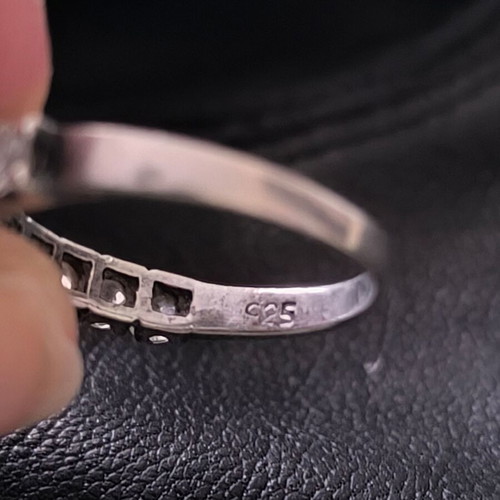 925 ring with zircon like new, size 54, gold color