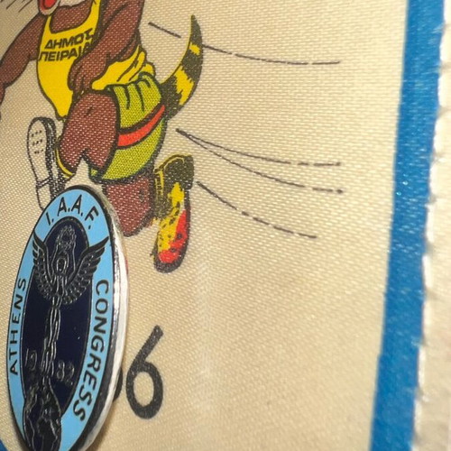 Marathon Sports Banner from Piraeus 1986 with Official IAAF Pin like new