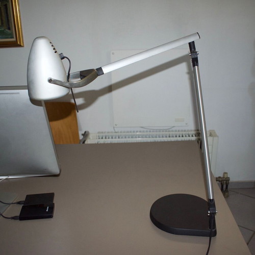 Table lamp used, fully rotatable 360 degrees desk light