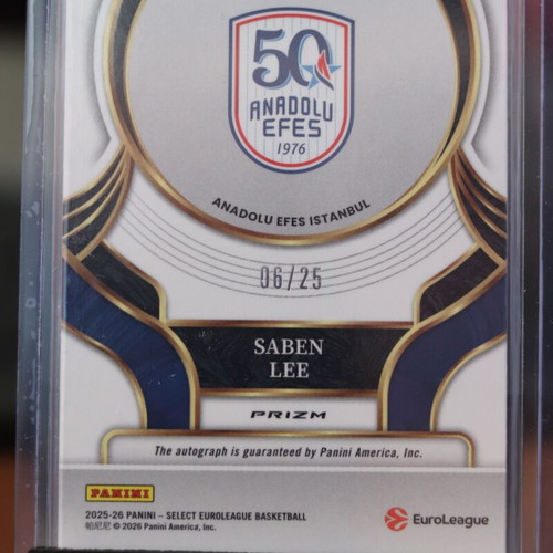 Saben Lee Autograph Pink Prizm card like new