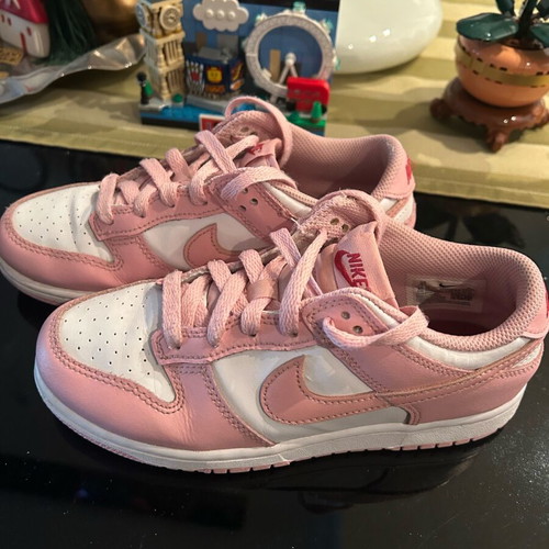 Children's sports shoes Nike dunk in pink color (Size 35)