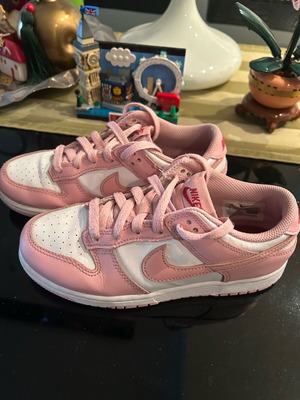 Παιδικά αθλητικά παπούτσια Nike dunk σε ροζ χρώμα (Νο 35)