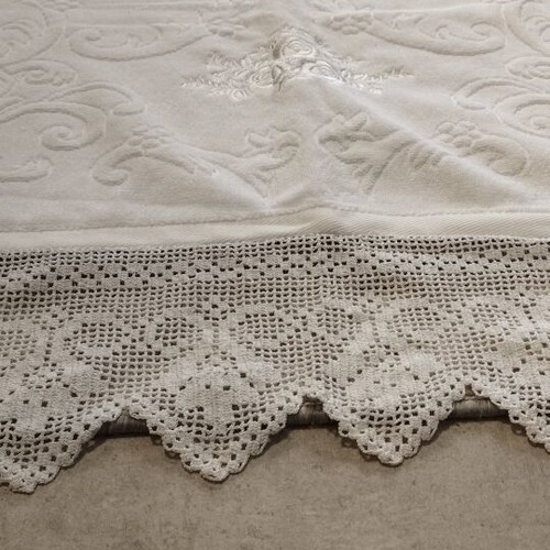 Klotsotiras Textiles body towel with embossed design and lace