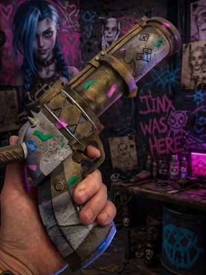 Arcane Jinx cosplay weapon new, hand-painted