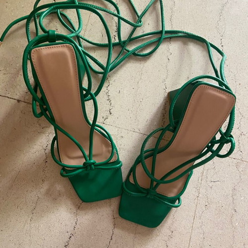 High-heeled sandals like new, green, size 37, thick heel