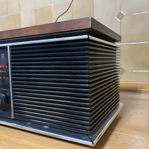 Panasonic vintage radio like new with wooden construction