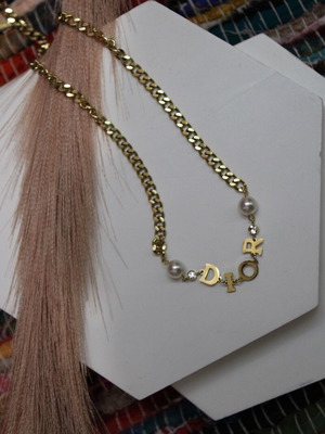 D pendant stainless steel with pearls new, gold color