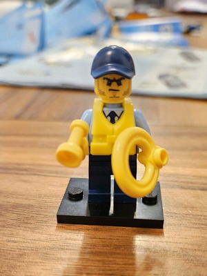 Lego minifigure Police City Officer like new