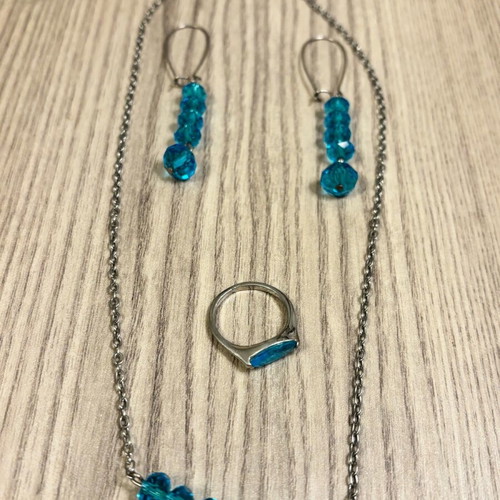 Handmade jewelry set with turquoise crystals, new, includes ring used