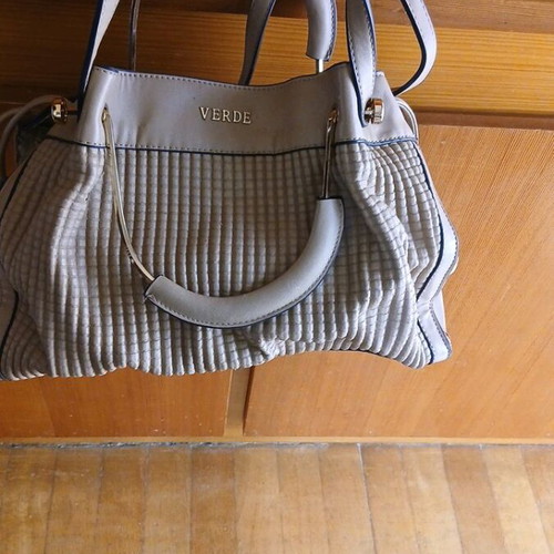 Verde beige handbag like new