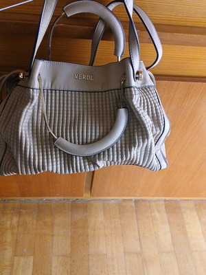 Verde beige handbag like new