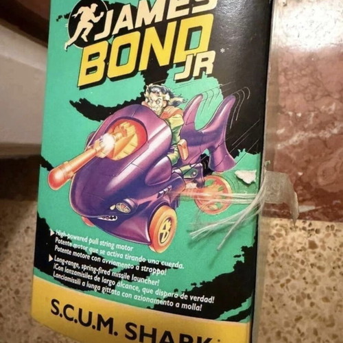Vintage 1991 Hasbro James Bond Jr. SCUM Shark Vehicle new