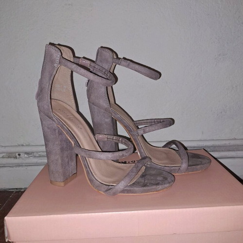 Purple castor pumps like new, size 36, 12 cm heel