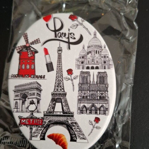 Paris pocket souvenir mirror
