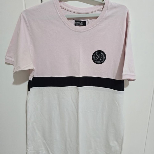 Vinyl Art Clothing men's T-shirt medium like new, white