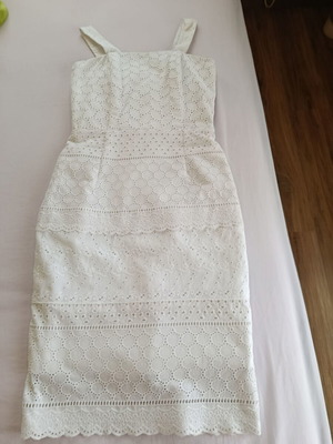 White cotton eyelet crochet dress like new, lined, boning bust