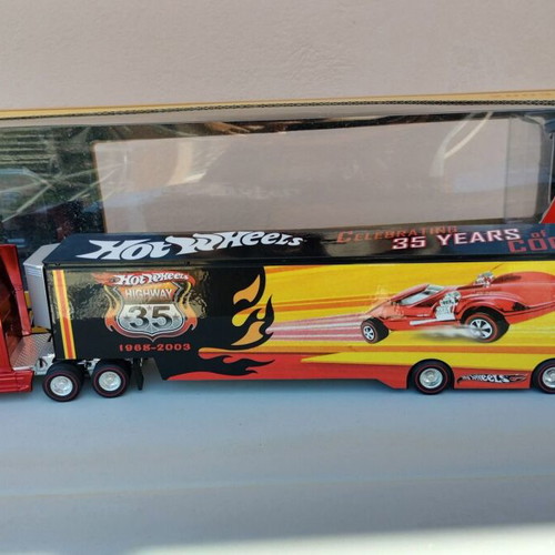Hot Wheels 2003 RLC 35th Anniversary Transporter Truck new