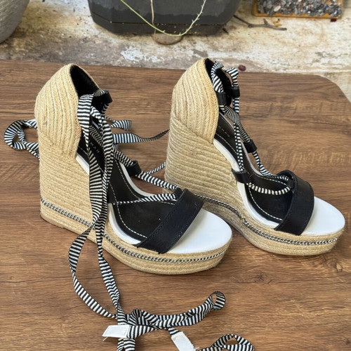 Zara wedge platform sandals size 38 used, black and beige