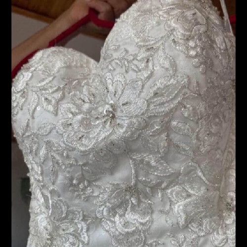 Wedding dress mermaid strapless new with train and beads