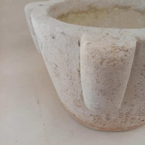 Stone Goudi 12 kg with 4 handles used