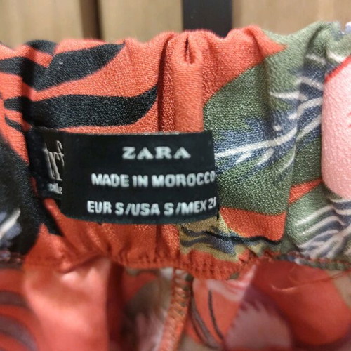 Zara shorts like new, green and orange, size S