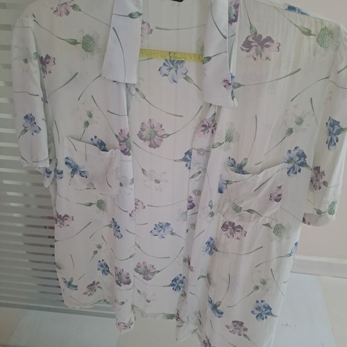 Lucille shirt medium, like new, multicolor chiffon