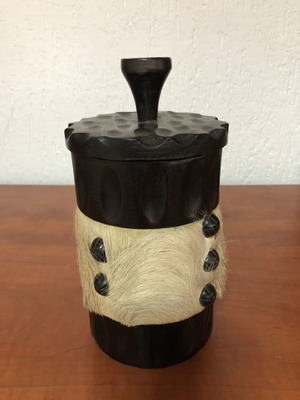 Ξύλινο κυλινδρικό βάζο Gothic με καπάκι και εξωτερική επένδυση, καινούριο