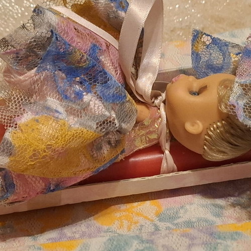 Vintage El Greco Hasbro Happy Happy Sisters doll with candle new, collectible