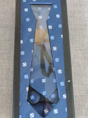 Complete men's tie set with accessories, blue